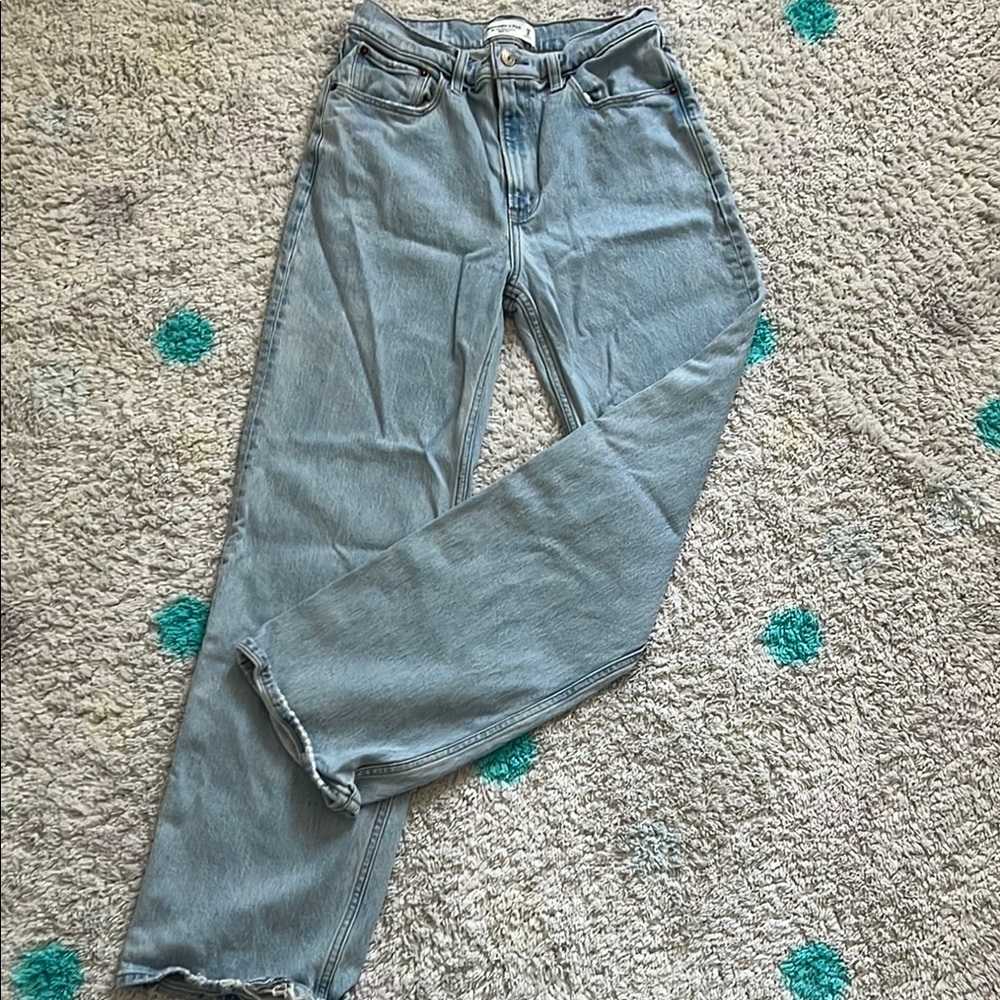 Abercrombie & Fitch The 90’s High Rise Relaxed Jean